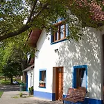 Na Vinarske Stezce