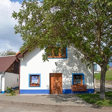 Na Vinarske Stezce